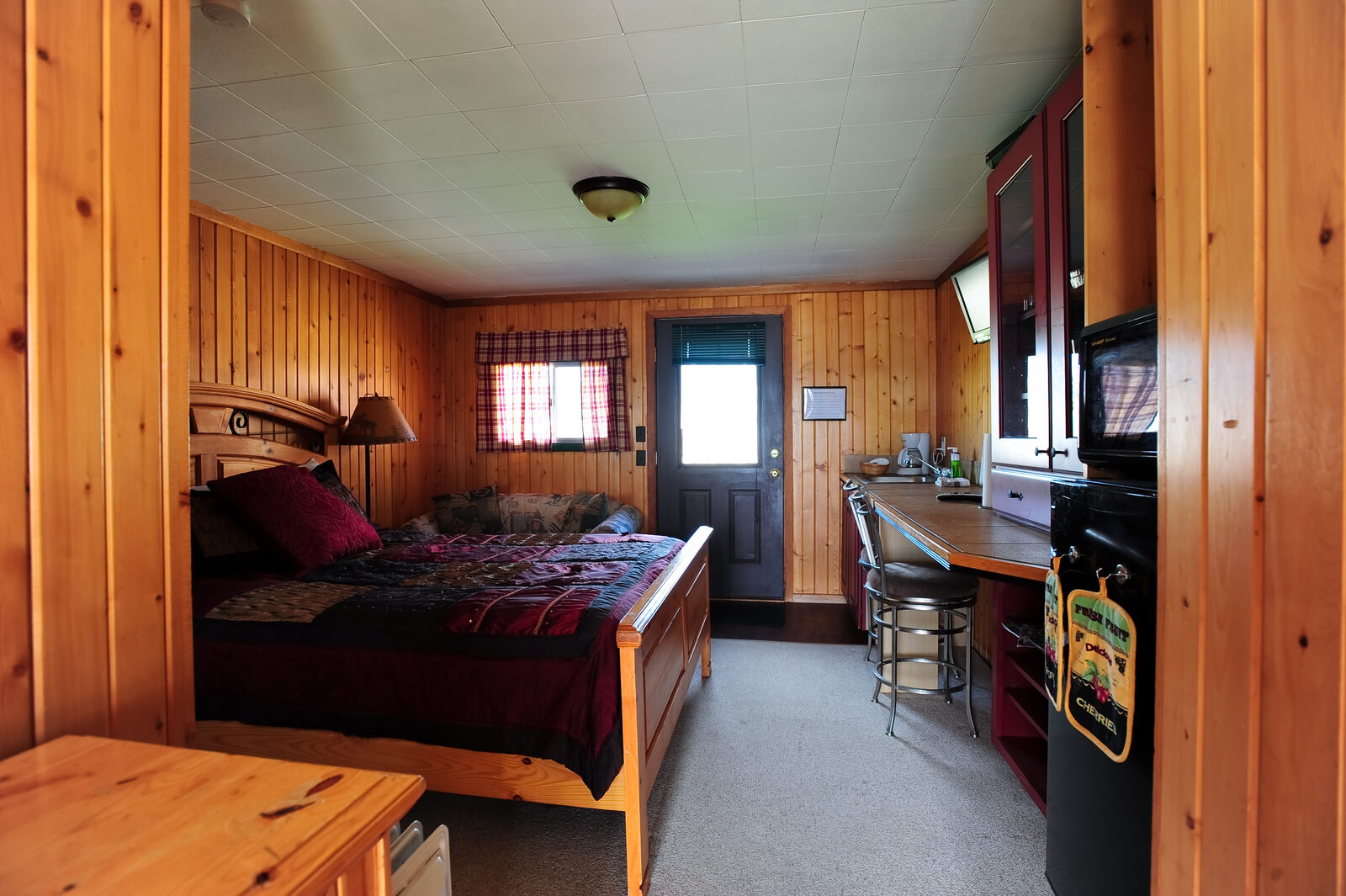 Larger 1BR Suite at North Shore Lodge